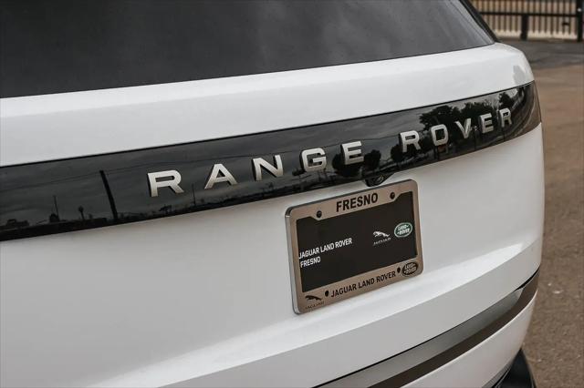 2026 Land Rover Range Rover P400 SE