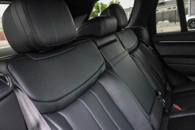 2026 Land Rover Range Rover P400 SE