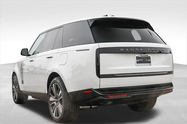 2025 Land Rover Range Rover P550e SE
