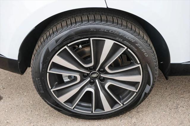2025 Land Rover Range Rover P550e SE