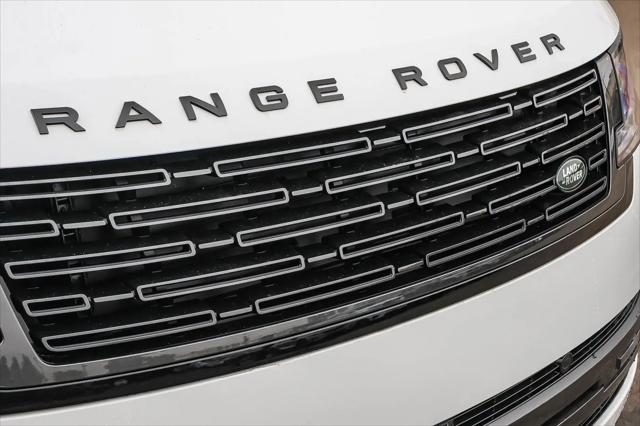 2025 Land Rover Range Rover P550e SE