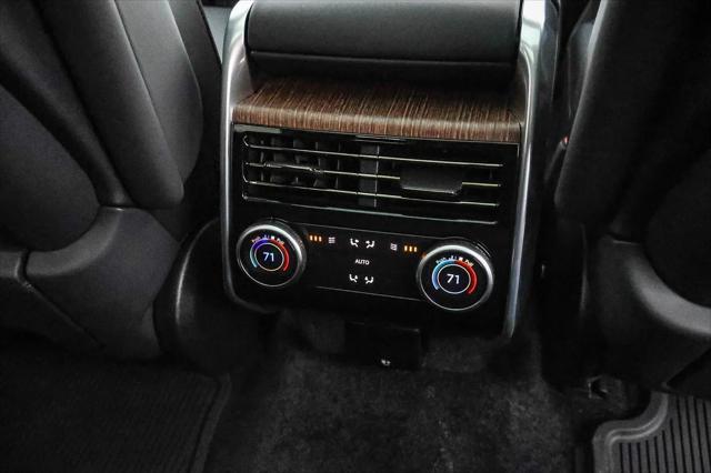 2025 Land Rover Range Rover P550e SE