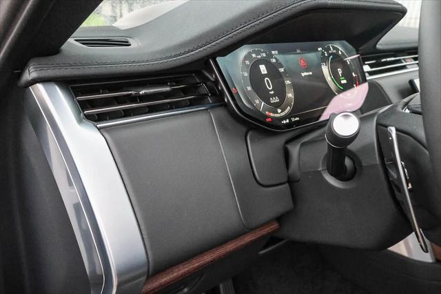 2025 Land Rover Range Rover P550e SE