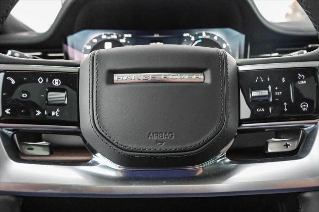 2025 Land Rover Range Rover P550e SE