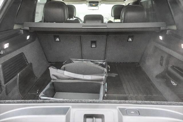 2025 Land Rover Range Rover P550e SE
