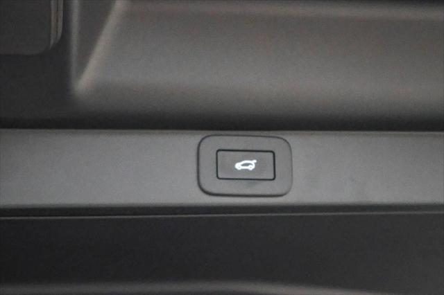 2025 Land Rover Range Rover P550e SE