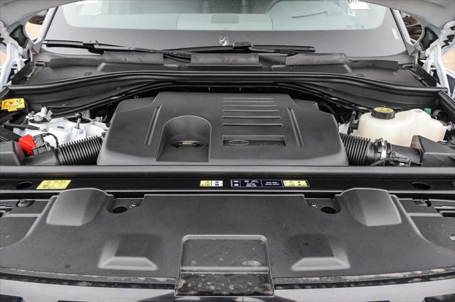 2025 Land Rover Range Rover P550e SE