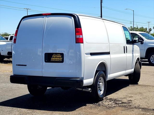 2026 Chevrolet Express Cargo Van 2500 Regular Wheelbase, WT, RWD
