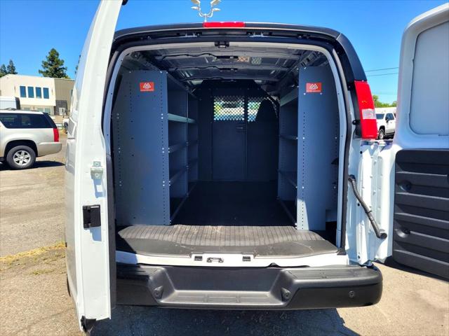 2026 Chevrolet Express Cargo Van 2500 Regular Wheelbase, WT, RWD