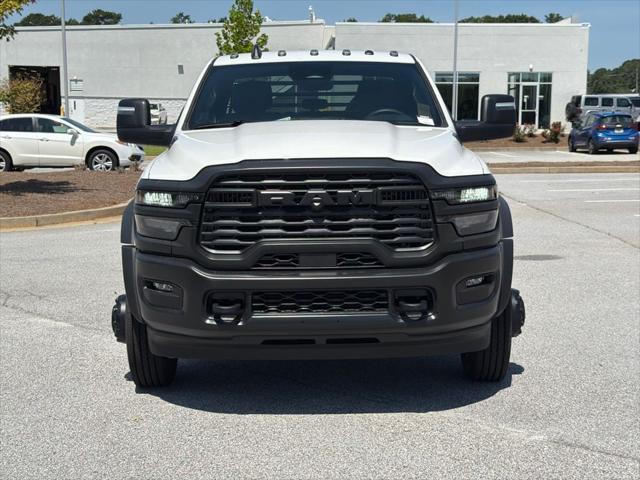 2026 RAM 5500 Chassis RAM 5500 TRADESMAN CHASSIS CREW CAB 4X4 84 CA