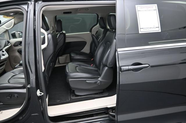 2023 Chrysler Pacifica Hybrid Touring L