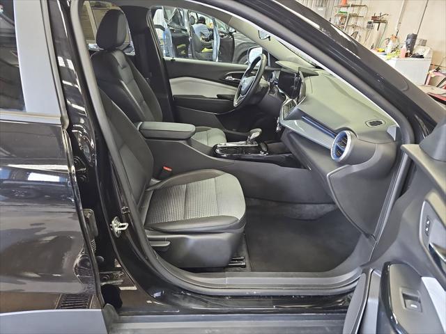 2025 Chevrolet Trax FWD LT