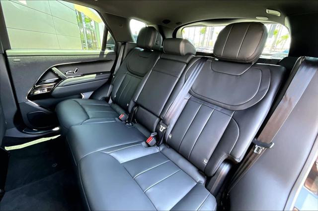 2026 Land Rover Range Rover Sport P360 SE