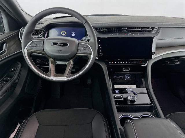 2026 Jeep Grand Cherokee L Altitude 4x4