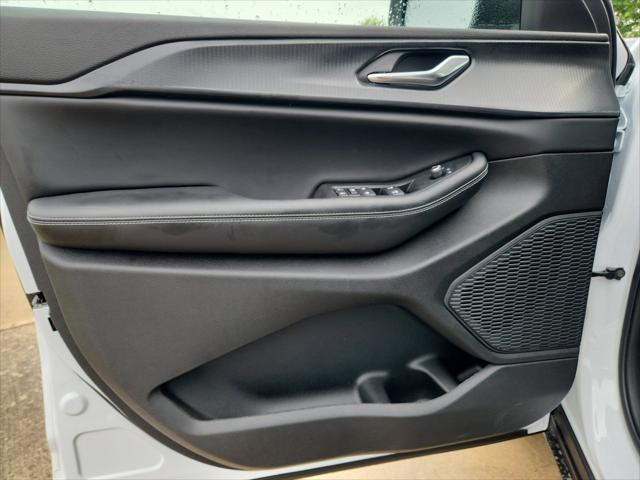 2026 Jeep Grand Cherokee L Altitude 4x2