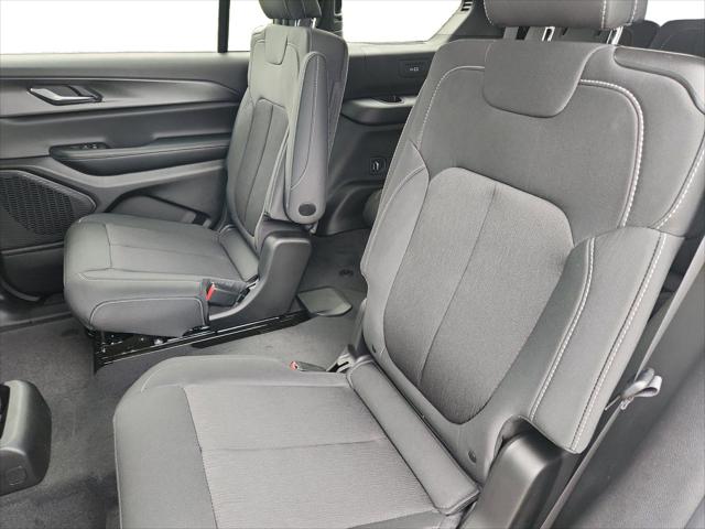 2026 Jeep Grand Cherokee L Altitude 4x2