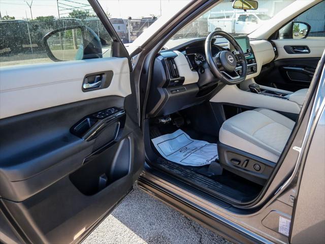 2022 Nissan Pathfinder SV 2WD