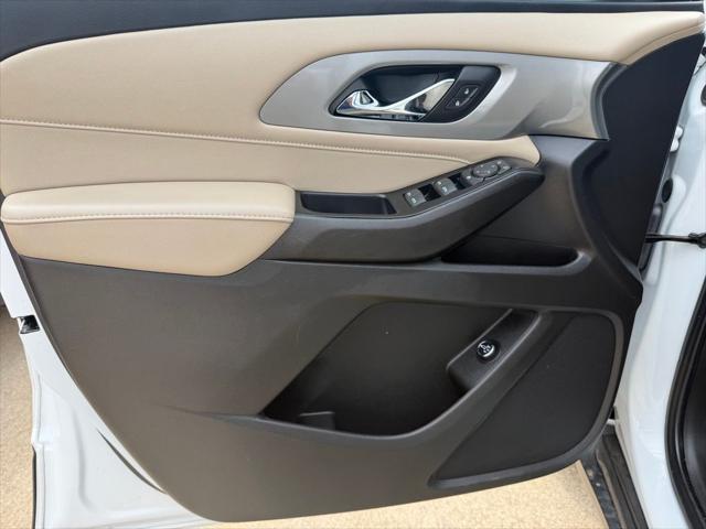 2023 Chevrolet Traverse AWD LT Cloth