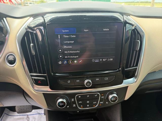2023 Chevrolet Traverse AWD LT Cloth