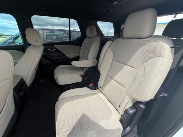 2023 Chevrolet Traverse AWD LT Cloth