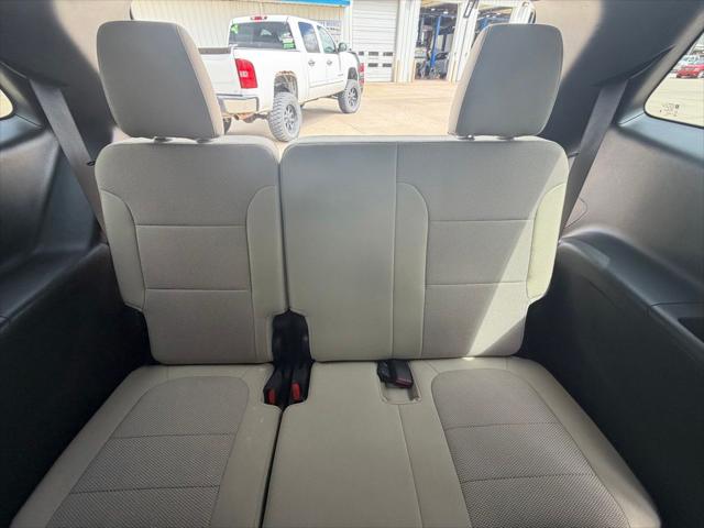 2023 Chevrolet Traverse AWD LT Cloth