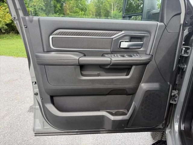 2026 Ram 3500 Big Horn Crew Cab 4x4 64 Box