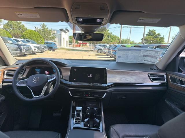 2026 Volkswagen Atlas SE with Technology