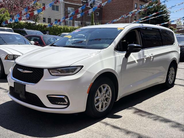 2024 Chrysler Pacifica Touring L FWD