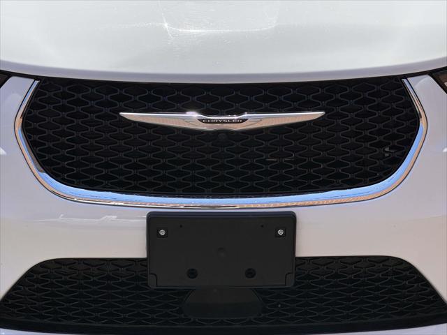 2024 Chrysler Pacifica Touring L FWD