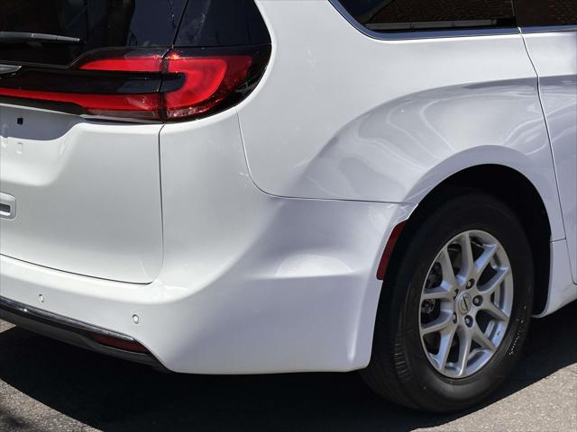2024 Chrysler Pacifica Touring L FWD