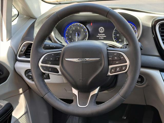 2024 Chrysler Pacifica Touring L FWD
