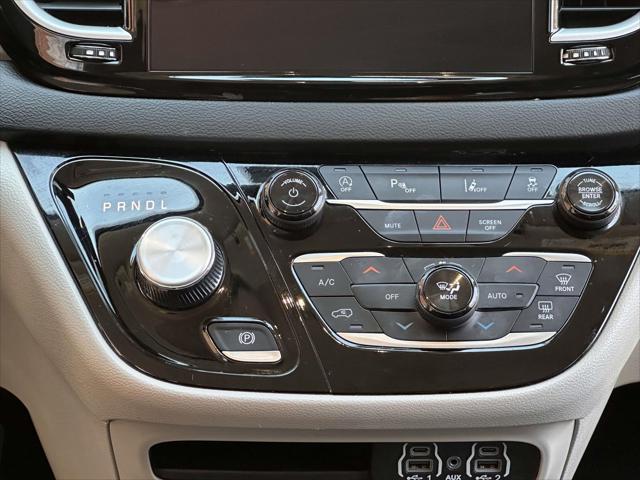 2024 Chrysler Pacifica Touring L FWD