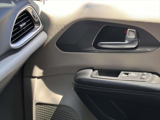 2024 Chrysler Pacifica Touring L FWD