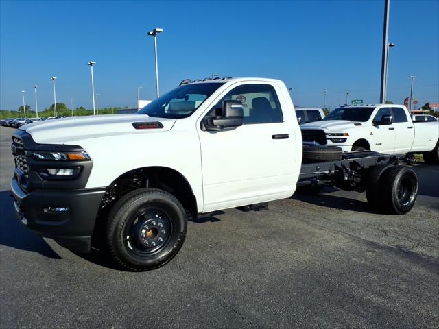2026 RAM Ram 3500 Chassis Cab RAM 3500 TRADESMAN CHASSIS REGULAR CAB 4X2 84 CA