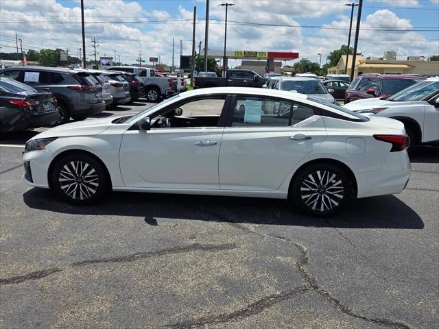 2025 Nissan Altima SV FWD