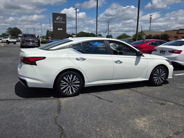 2025 Nissan Altima SV FWD