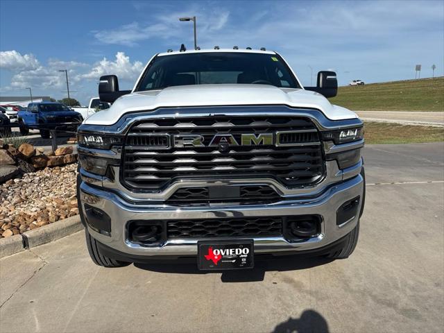 2026 RAM 4500 Chassis RAM 4500 TRADESMAN CHASSIS CREW CAB 4X4 60 CA
