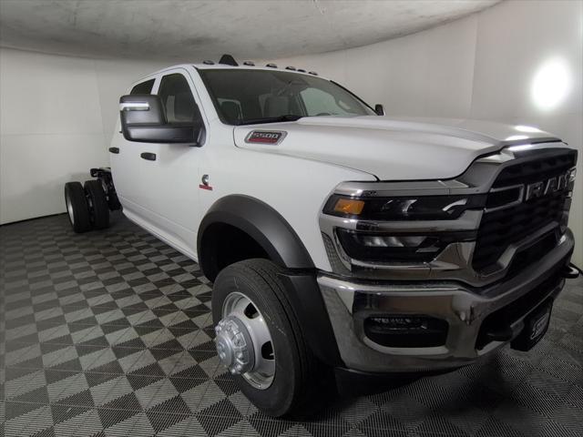 2026 RAM Ram 5500 Chassis Cab RAM 5500 TRADESMAN CHASSIS CREW CAB 4X4 84 CA