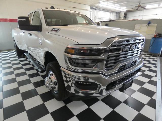 2026 RAM Ram 3500 RAM 3500 TRADESMAN CREW CAB 4X4 8 BOX