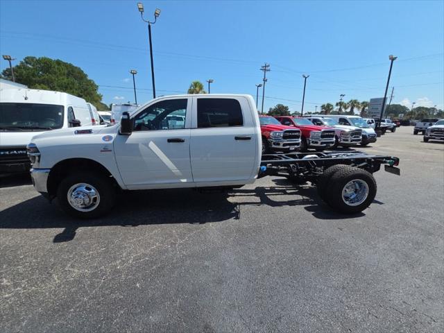 2026 RAM 3500 Chassis RAM 3500 TRADESMAN CREW CAB CHASSIS 4X4 60 CA