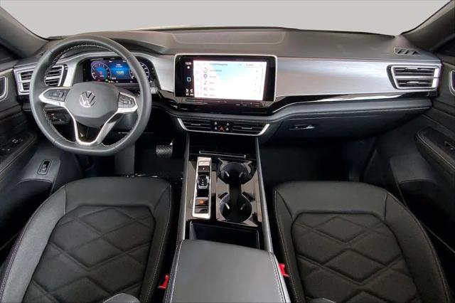 2026 Volkswagen Atlas Cross Sport SE with Technology