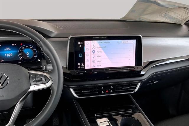 2026 Volkswagen Atlas Cross Sport SE with Technology
