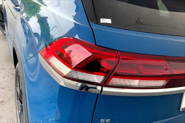 2026 Volkswagen Atlas Cross Sport SE with Technology