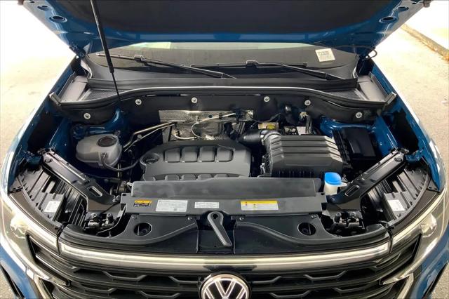2026 Volkswagen Atlas Cross Sport SE with Technology