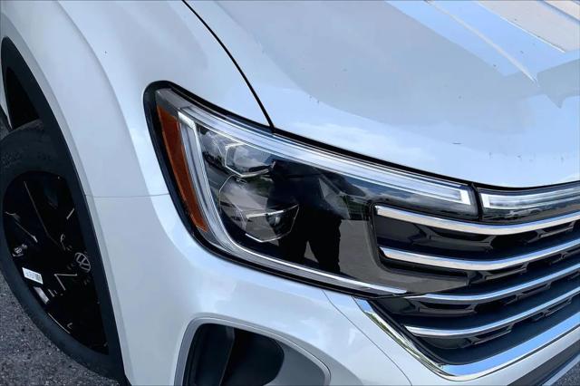 2026 Volkswagen Atlas SE with Technology