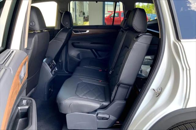 2026 Volkswagen Atlas SE with Technology