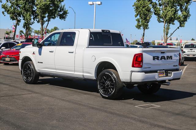 2026 RAM 3500 RAM 3500 LIMITED MEGA CAB 4X4 64 BOX