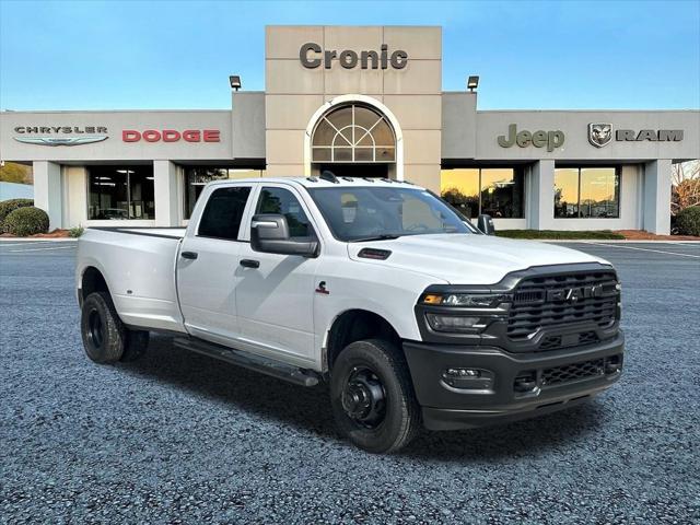 2026 RAM Ram 3500 RAM 3500 TRADESMAN CREW CAB 4X4 8 BOX
