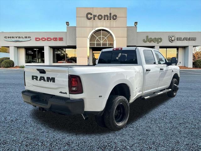 2026 RAM Ram 3500 RAM 3500 TRADESMAN CREW CAB 4X4 8 BOX