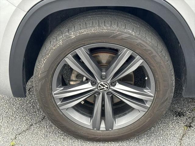 2021 Volkswagen Atlas Cross Sport 3.6L V6 SE w/Technology R-Line